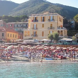 La 2*, Monterosso al Mare Italië